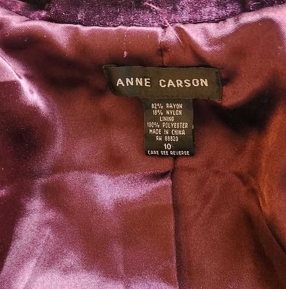 Anne Carson Deep Purple Velvet Blazer - Picture 3 of 4